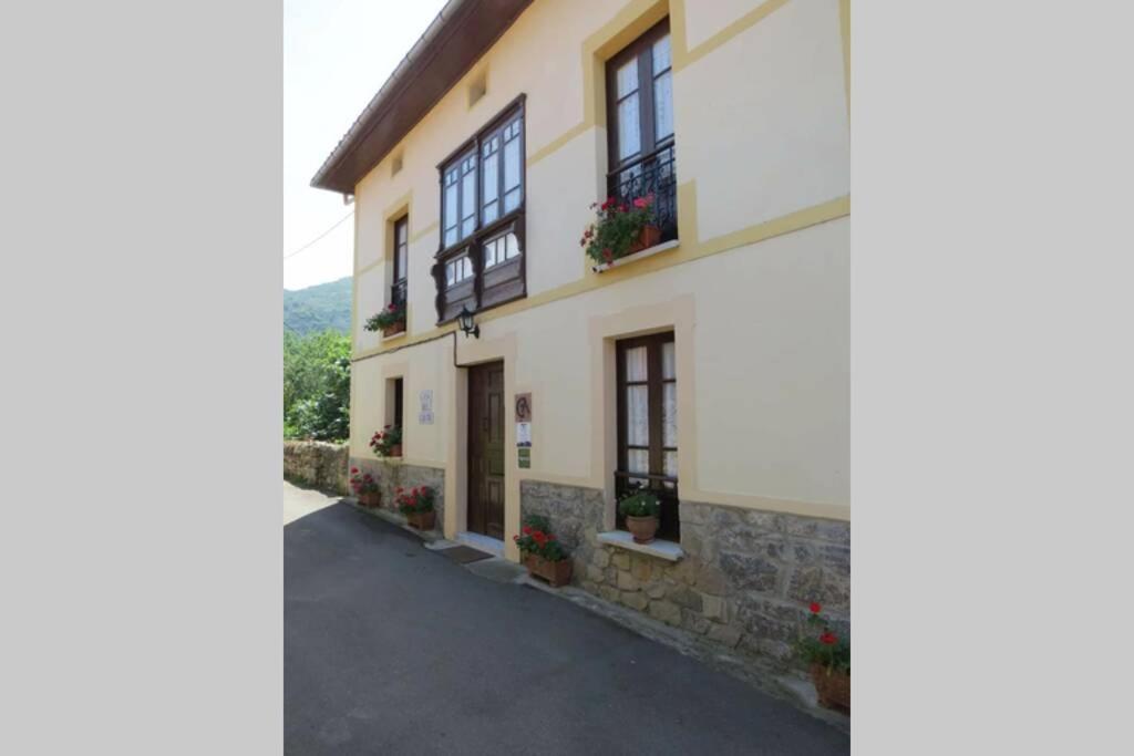 Casa Del Cuetu. Traditional Village House In Asturias Мере Экстерьер фото
